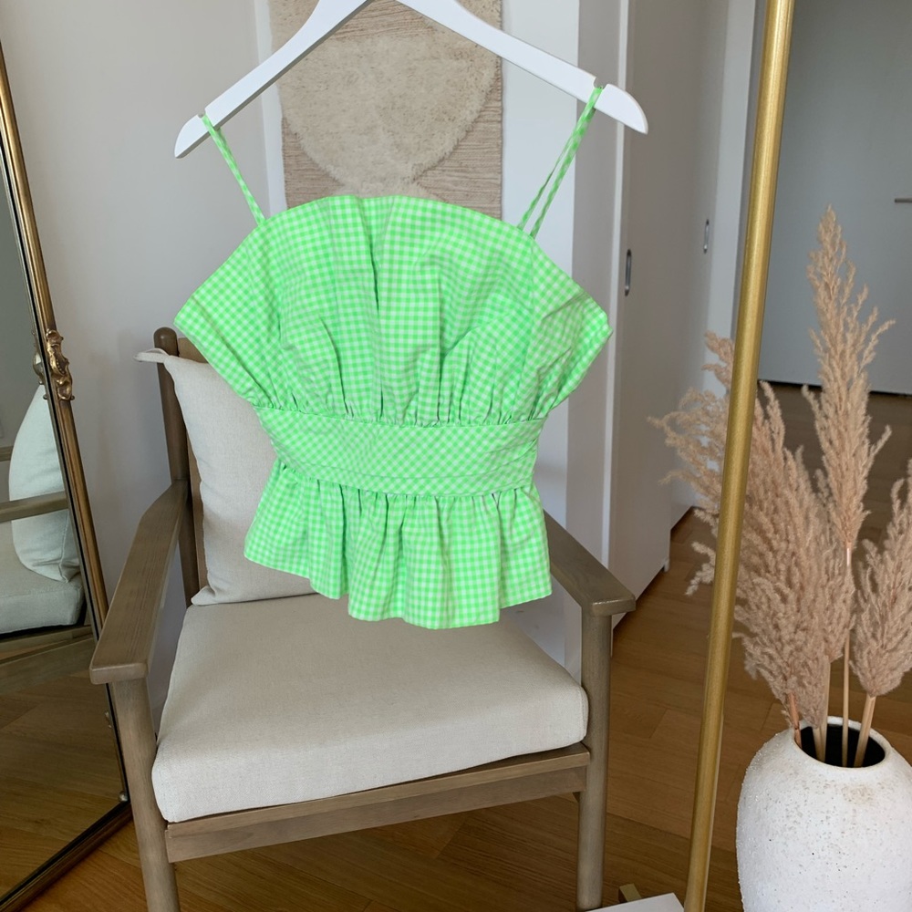 Zara, Boohoo, In Style Tops for Sale